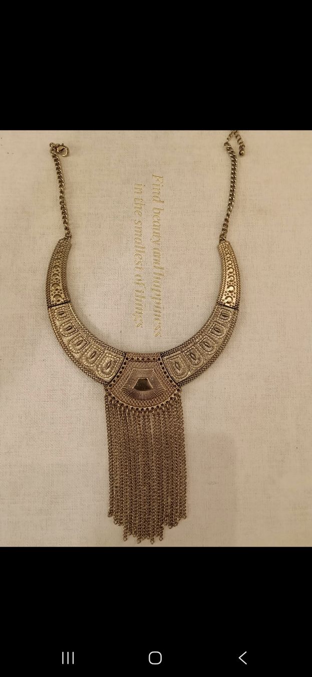 Ketten: Collier mit Fransen goldfarben gut erhalten – Neu (gemäss Beschreibung) aus Mollis von nin_ph7s 1