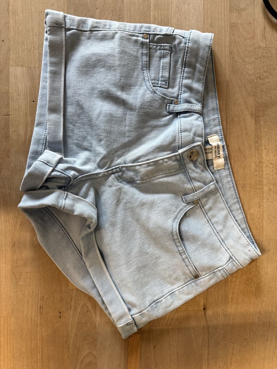 Hosen: Shorts – Gebraucht aus visp von Kmemo1