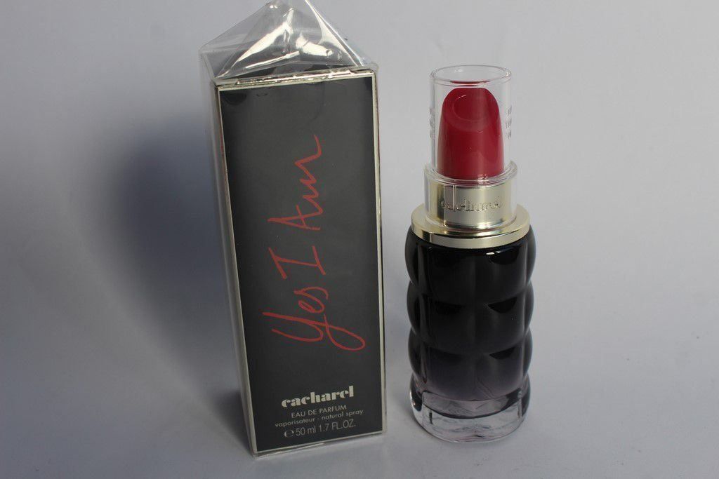 Profumi & Eau de Toilette: Parfum Yes I am Cacharel – Usato da Vandoeuvres venduto da Dom-Tom
