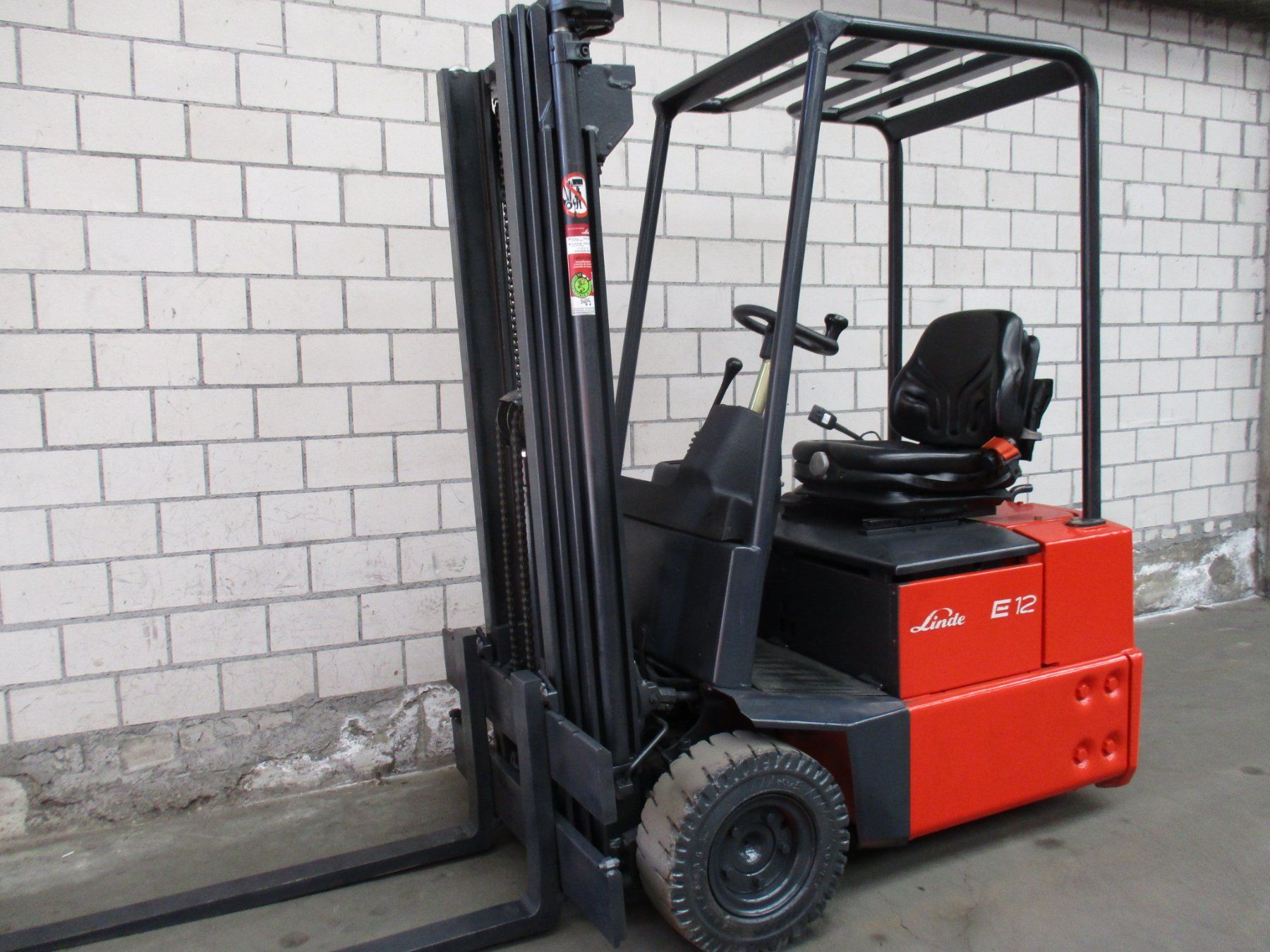 Linde Carrelli elevatori e a forche: STAPLER LINDE E12 ELEKTRO GABELSTAPLER 4.25m Hubhöhe – Usato da Seon venduto da zomahandel 1