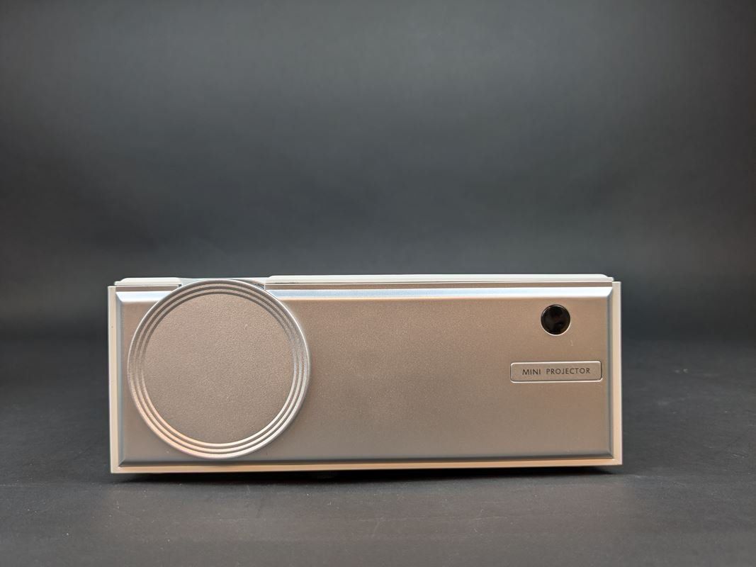 Vidéoprojecteurs: MINI Projektor C8 – Neuf (Voir description) à Thun par Restwert_Thun 1