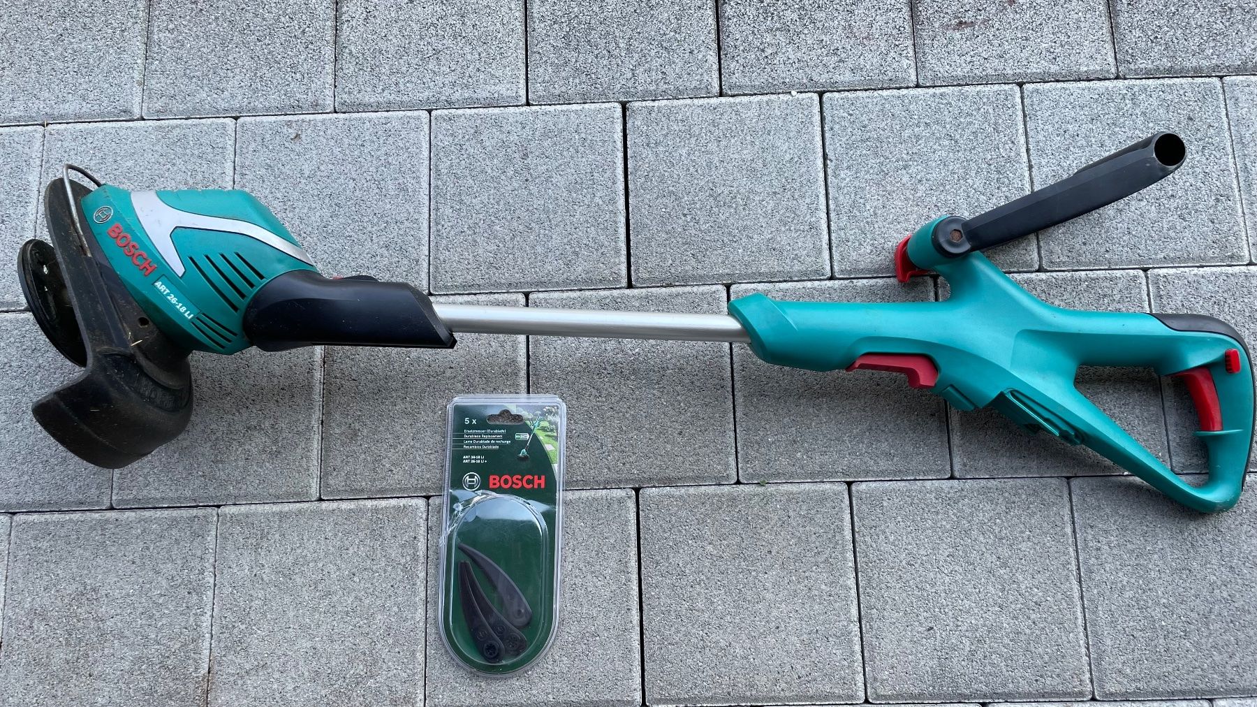 Bosch Tagliaerba: BOSCH Rasentrimmer with 3 new blade – Usato da Murg venduto da may_d9bw 2