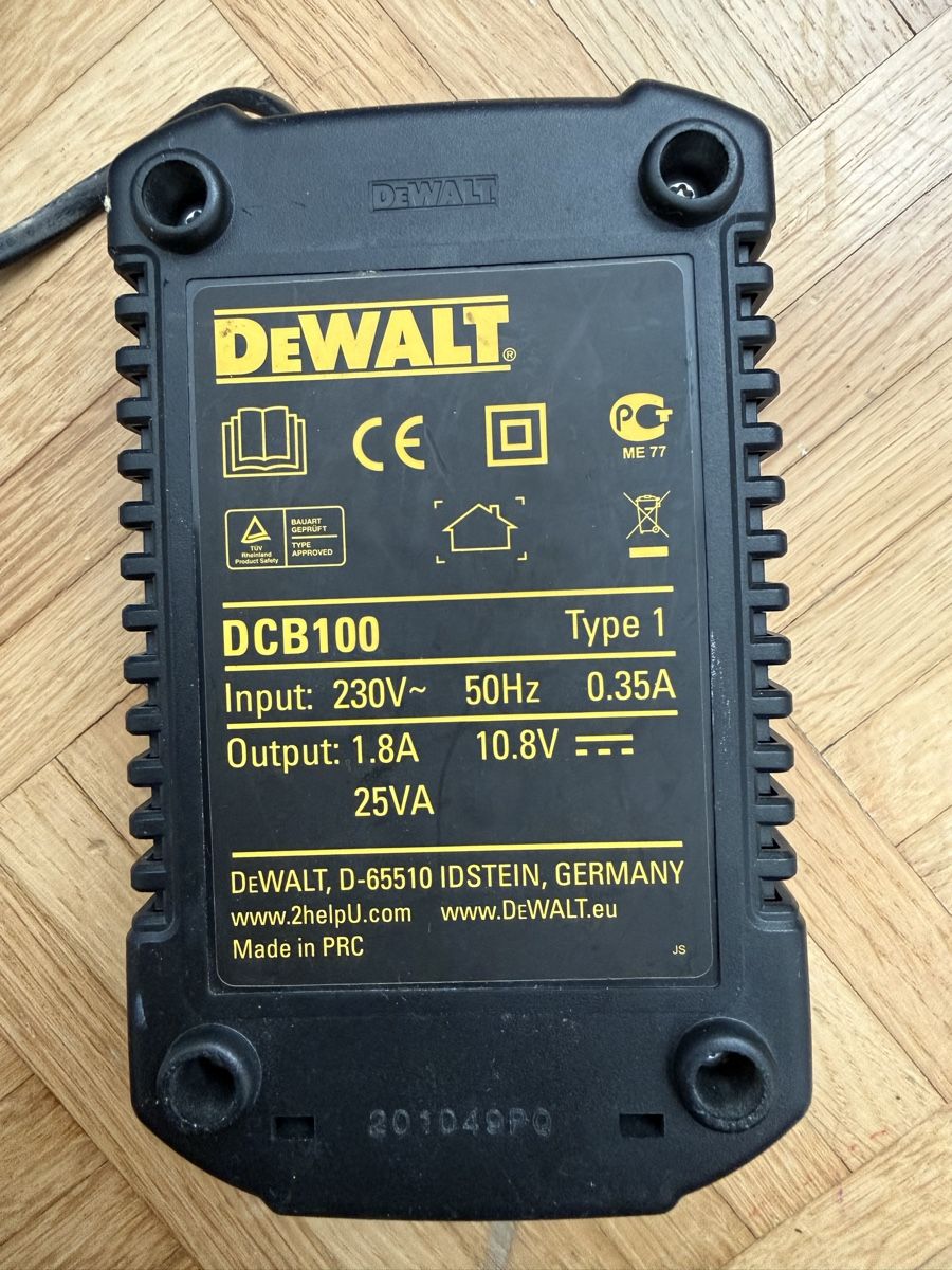 Dewalt Caricatori & Batterie: Dewalt Ladegerät DCB100 – Usato da St. Gallen venduto da besi97 1