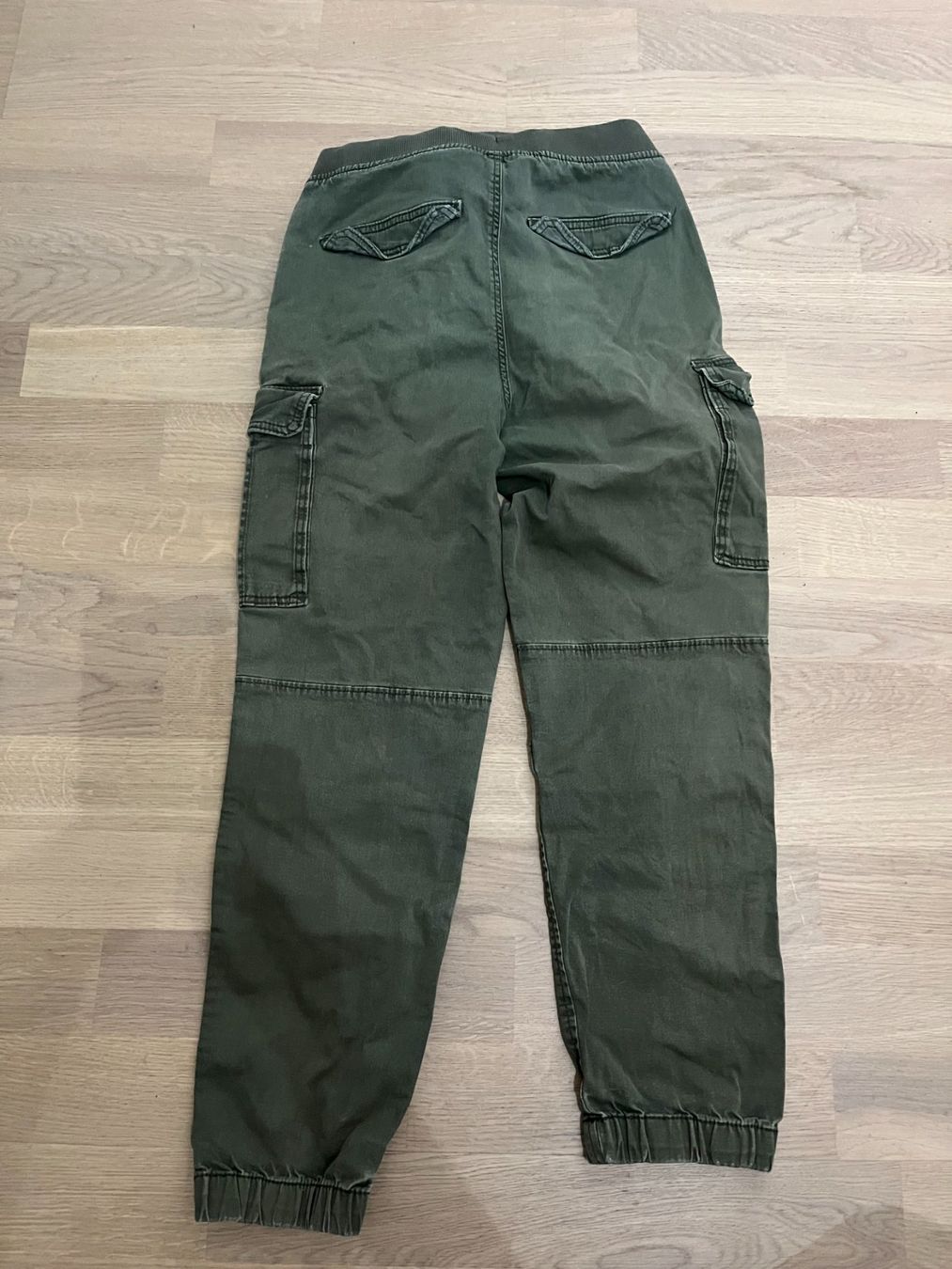 Pantaloni: Grüne Cargo Hose Gr. 158 – Usato da Oberrieden venduto da mcl_g5vk 1