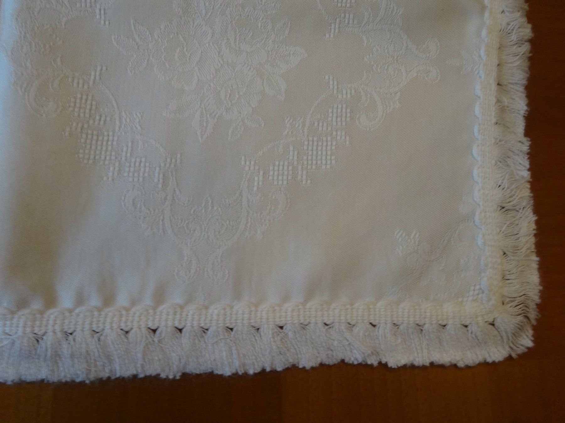 Tutte le decorazioni: Nappe carrée fleurs tissées – Nuovo e nell'imballaggio originale da Biel/Bienne venduto da milamila02