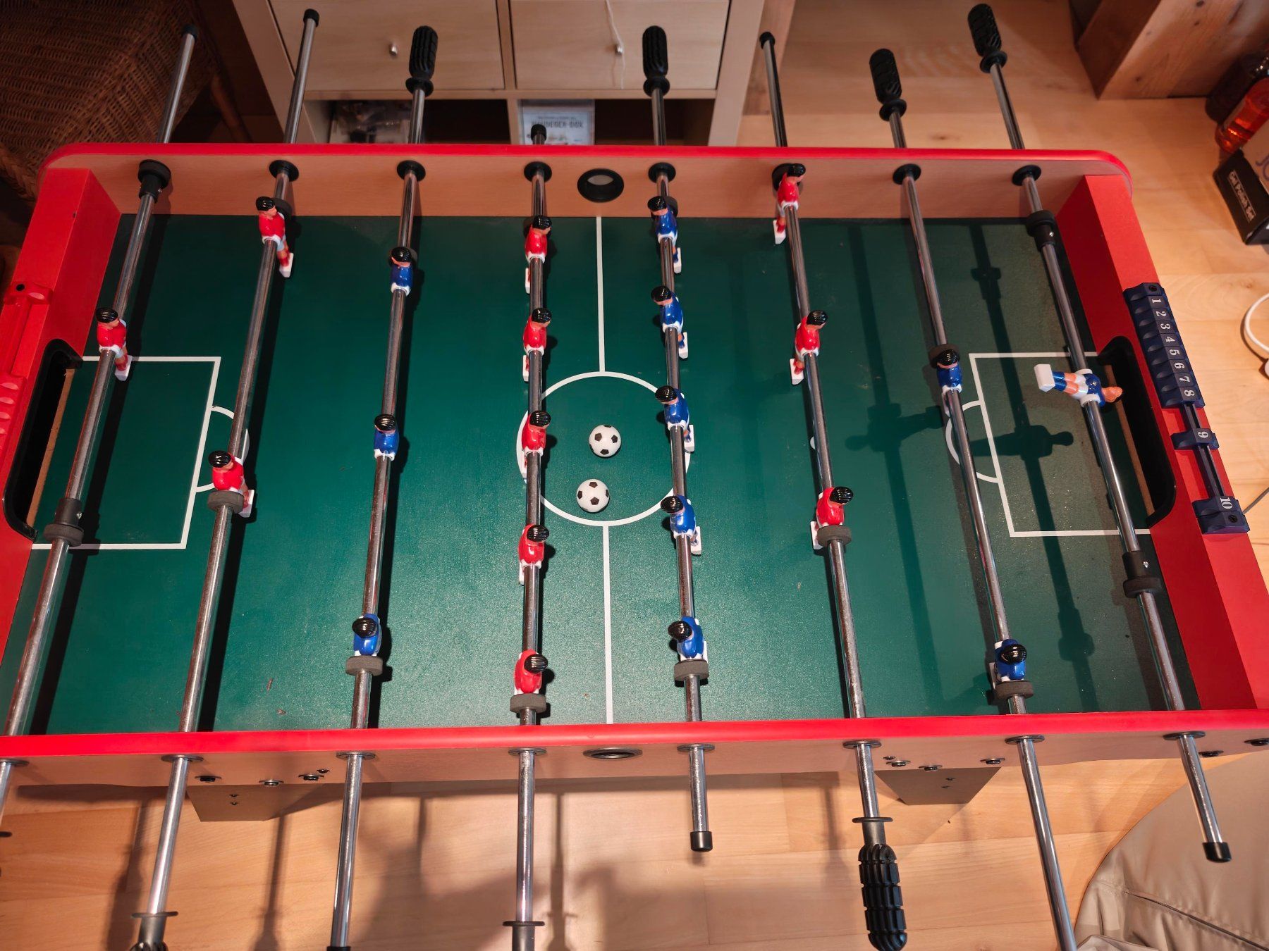 Jeux: Tischfussball mit 2 Bällen – D'occasion à Grub AR par Herthaner23 1