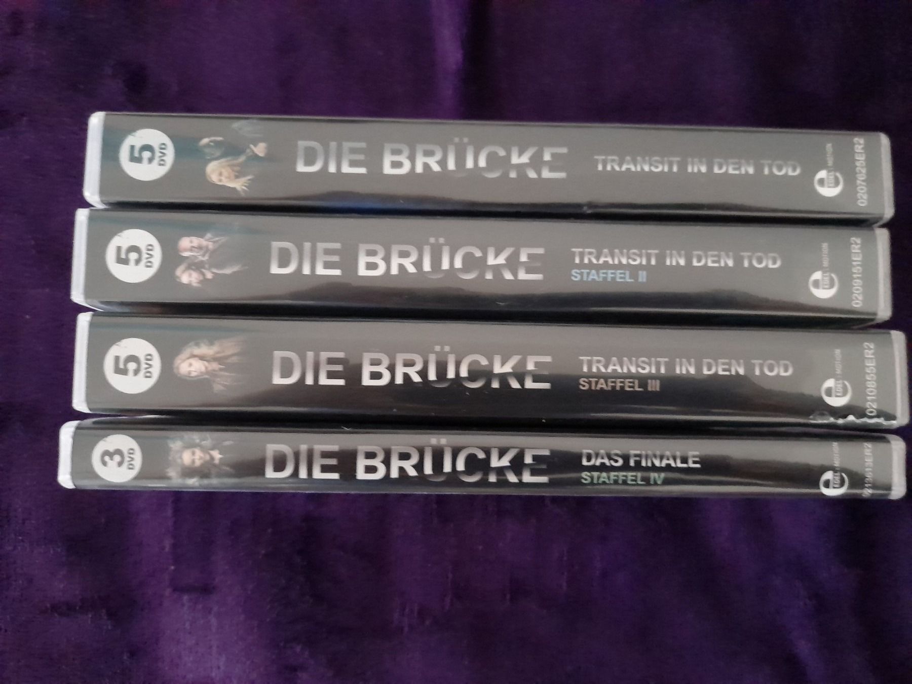 Tutti i DVDs: DIE BRÜCKE  STAFFEL 1 - 4 – Usato da Aesch BL venduto da Burschi59 1