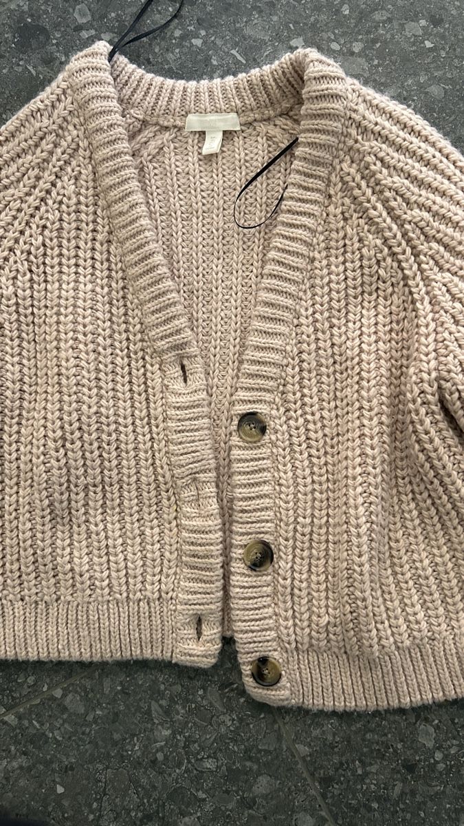 H&M Maglioni & Felpe: Rosa Strickjacke Gr. L, Oversized – Usato da Bülach venduto da lguedeskr 1