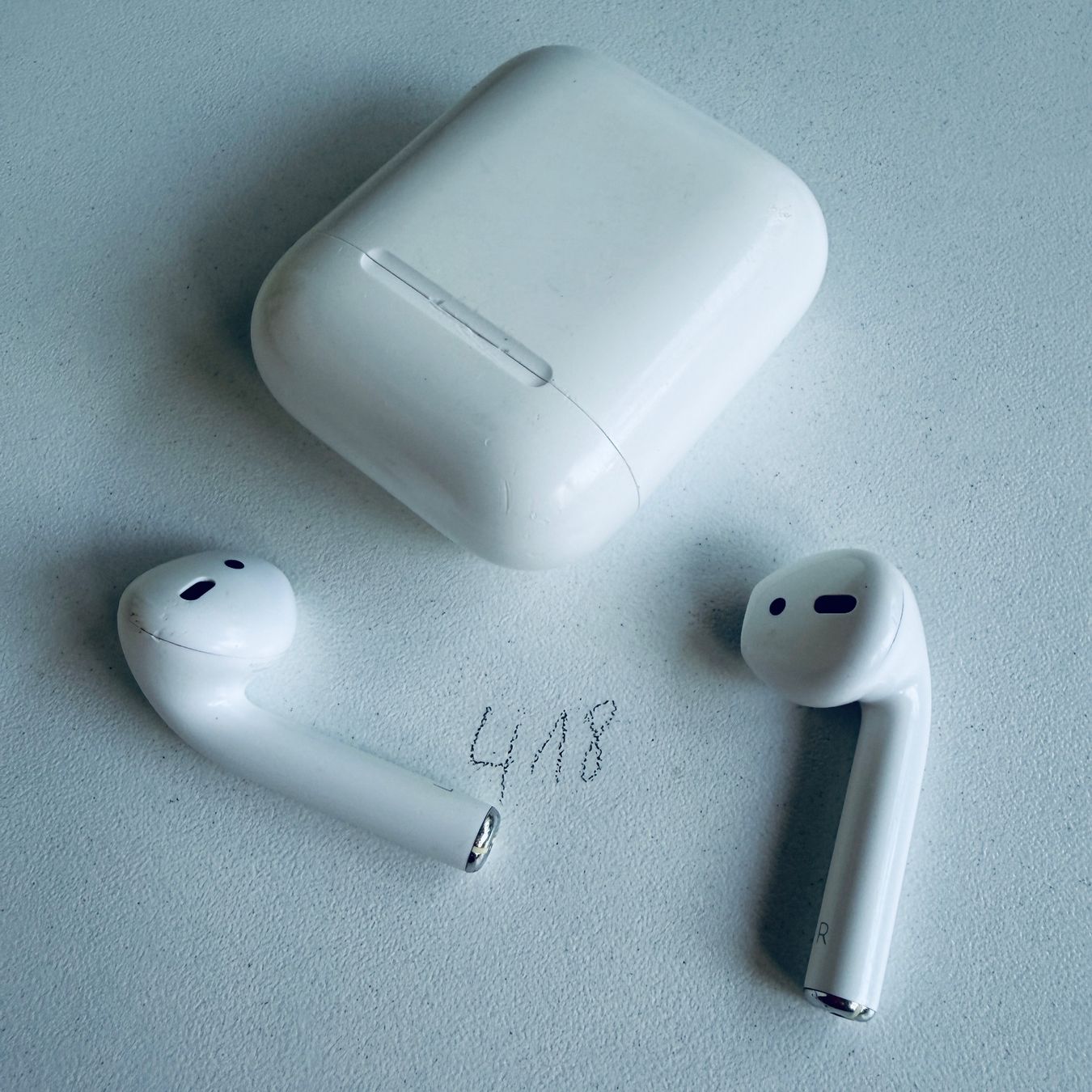Apple Kopfhörer: Original Apple AirPods 2 Gen. Wireless Kopfhörer & Case – Gebraucht aus Basel von MY.AIRPODS.SHOP 4