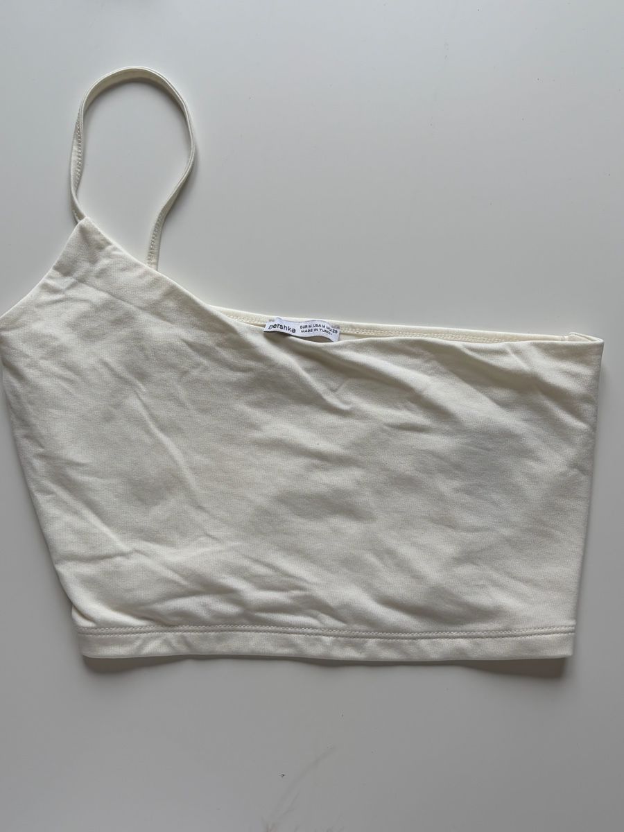 Bershka Top: Bershka Top, Creme, One-Shoulder Style, Gr. M – Usato da Rorschach venduto da rom_h9v7