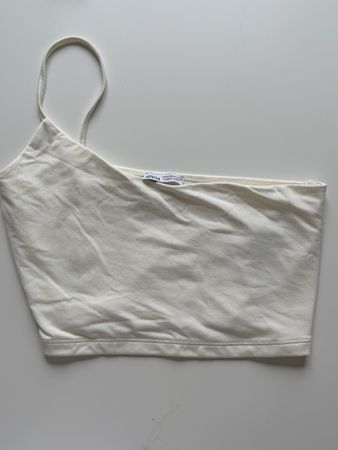 Bershka Top, Creme, One-Shoulder Style, Gr. M