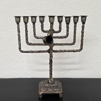 Menora Leuchter Metall handgeschmiedet