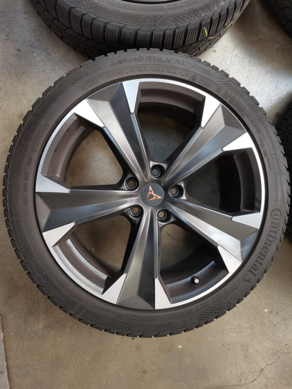 Seat Pneumatici & Ruote complete: Seat / Cupra Ateca Räder – Usato da Cham venduto da grepper13 2