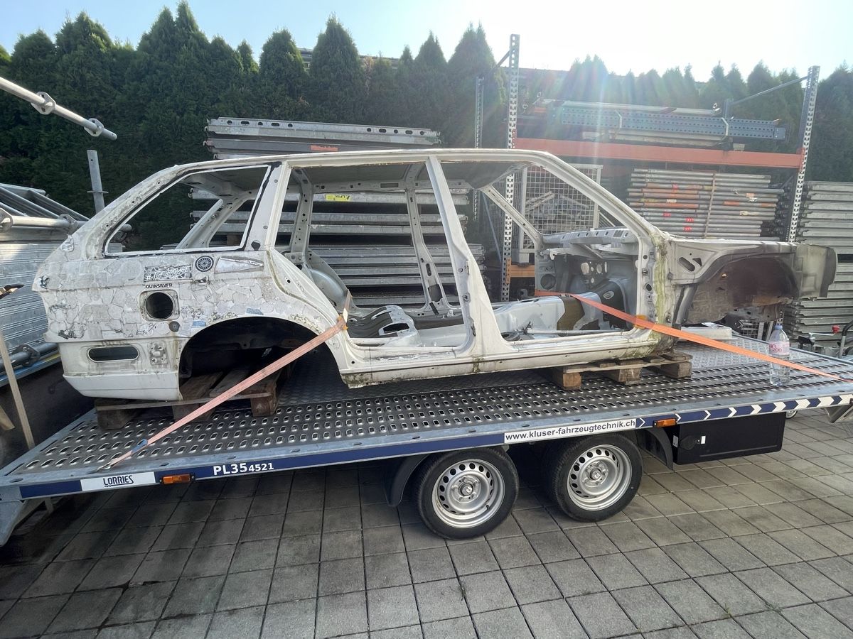 BMW Toutes les pièces auto: Rohkarosserie BMW E30 Kombi – Défectueux à Rebstein par strubel010 1