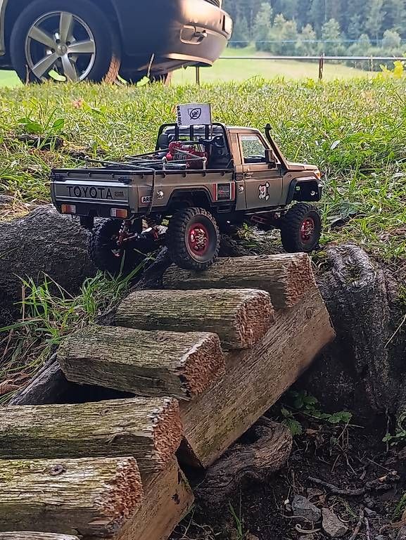 Modellismo RC: RC Crawler Toyota Landcruiser – Usato da Luzern venduto da gowshekan98 1