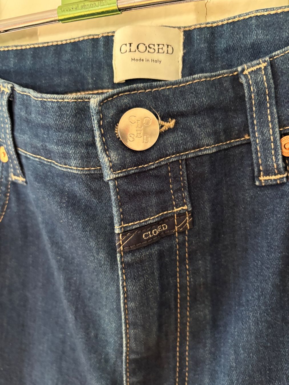 Closed Jeans: Closed Jeans 31=40-42, elastisch,  neu,Np:280.- – Nuovo (secondo la descrizione) da St.Gallen venduto da shiwi12 1