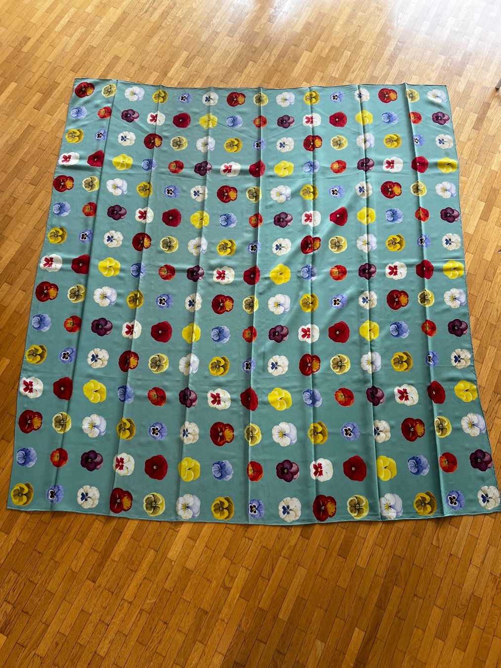 Fabric Frontline Foulard & Sciarpe: neues, edles fabric frontline Seidentuch – Nuovo (secondo la descrizione) da Zürich venduto da ciaostuffy 3