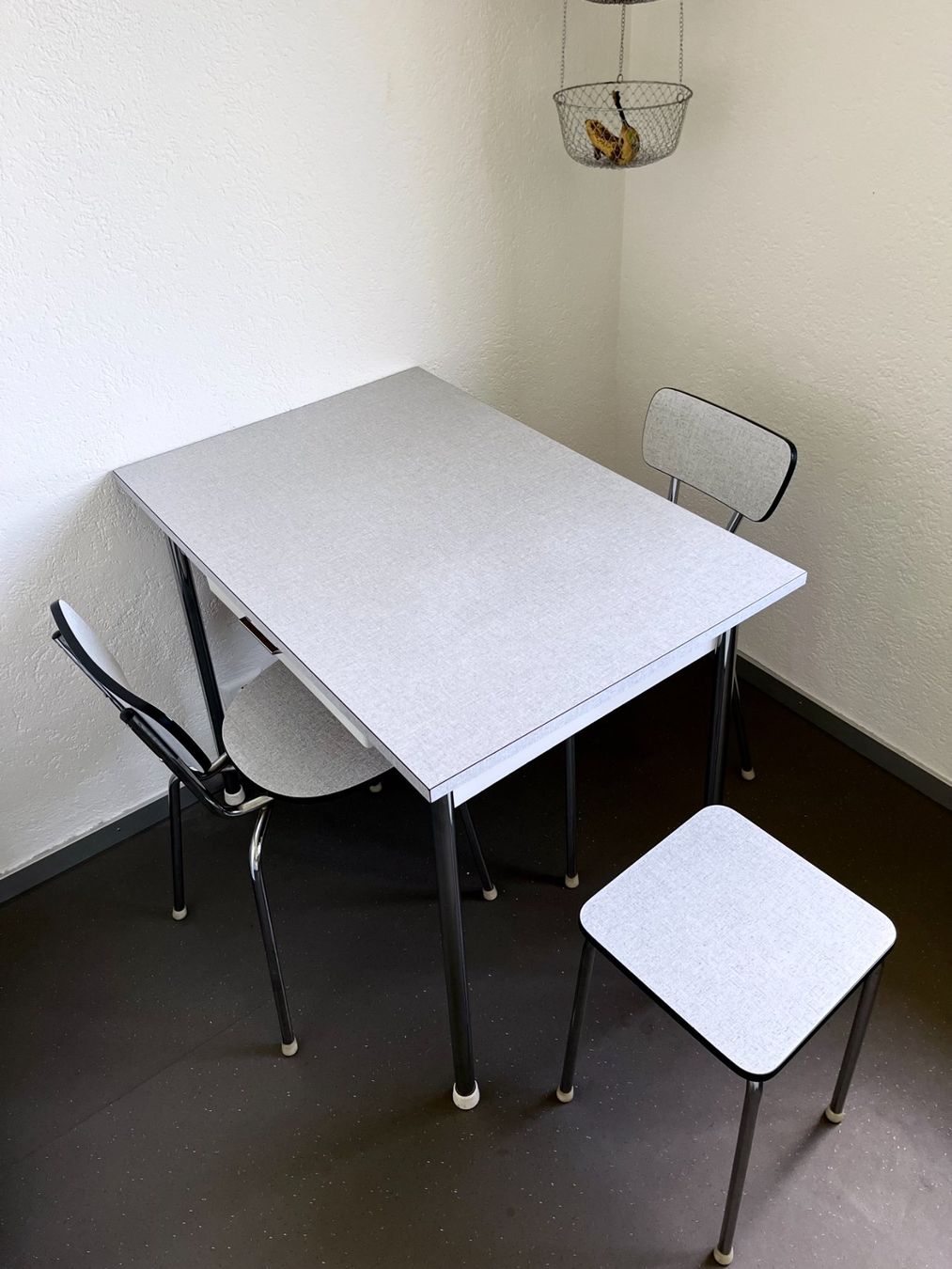 Set di tavolo e panche: Kelko Küchentisch Set – Usato da Zürich venduto da miketreeman 2