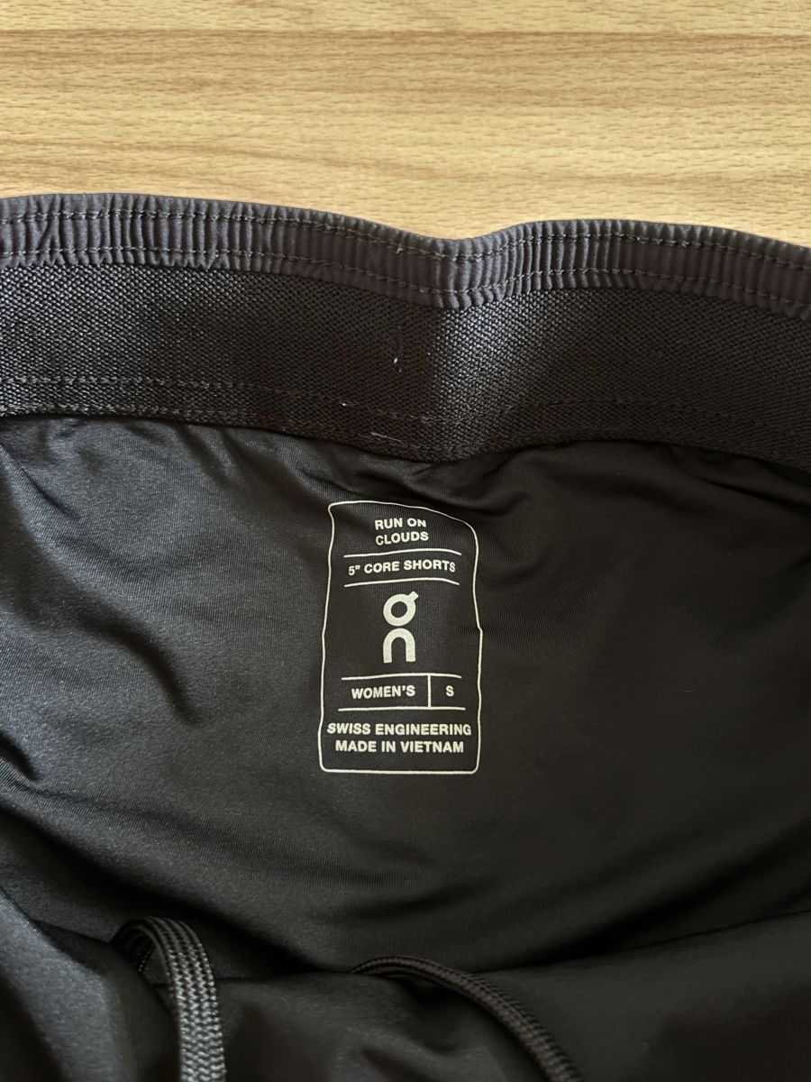 Pantaloni: On running - core shorts  – Nuovo (secondo la descrizione) da Zürich venduto da Hanna-Hadorn 1