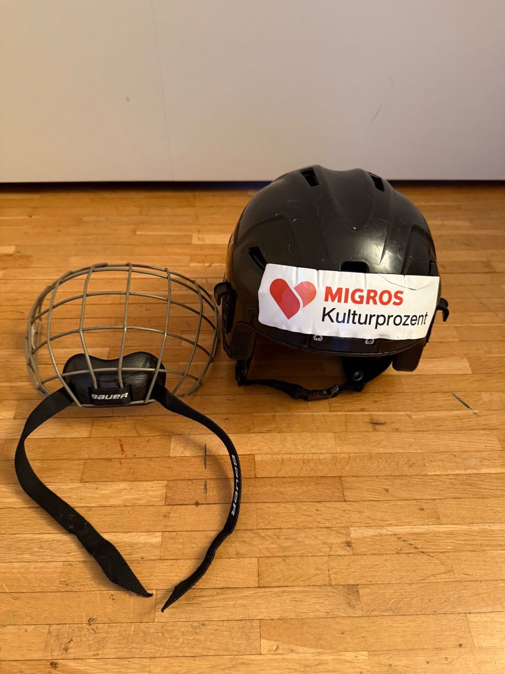 Bauer Helme: Bauer Eishockey Helm mit Gitter – Gebraucht aus Zug von marcosonlineshop 4