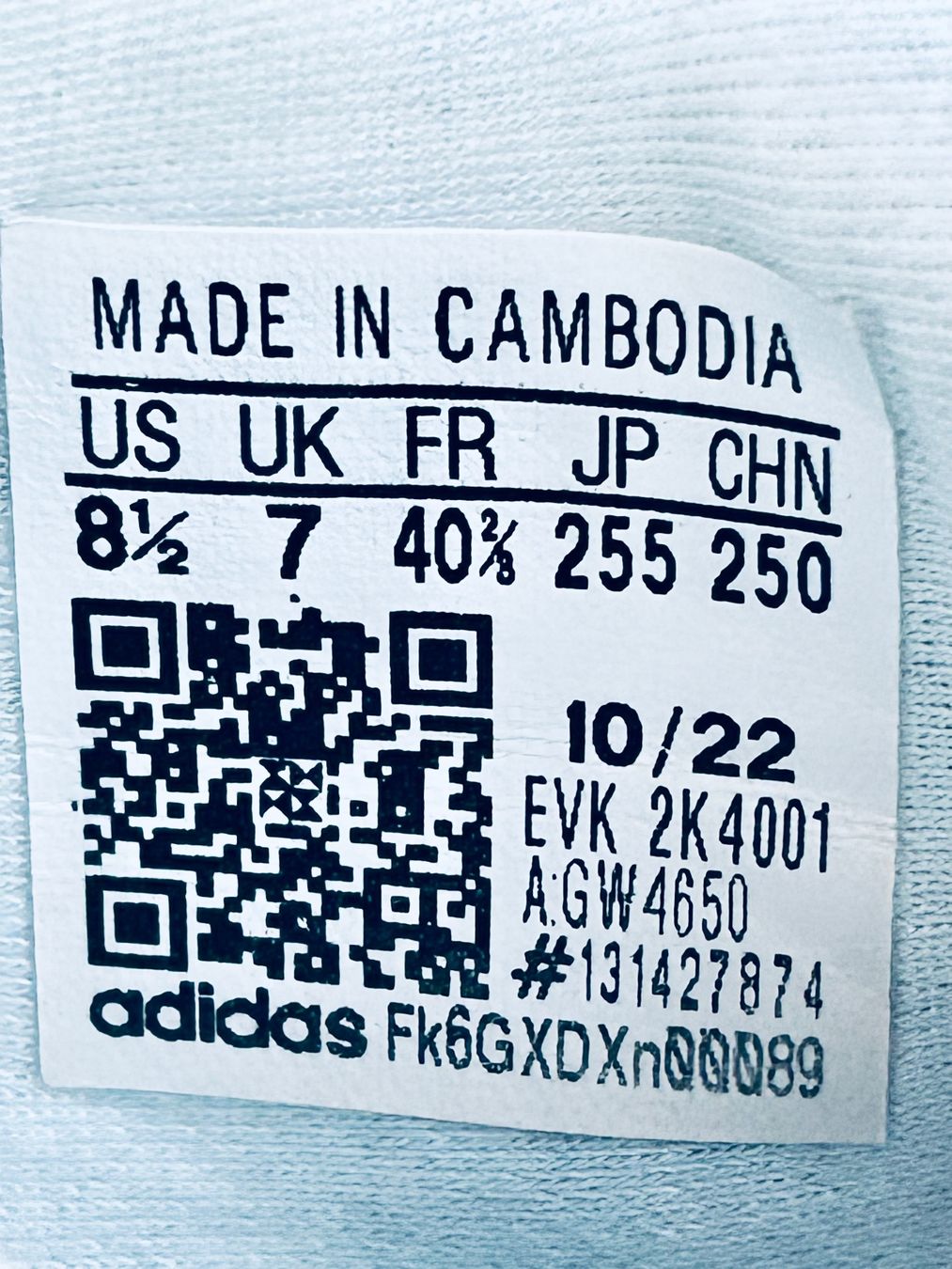 Adidas Scarpe da uomo: Adidas Ozweego sneakers 40.5 White/Pulse Mint/Sand Strata – Usato da Kilchberg ZH venduto da malibubeach 9
