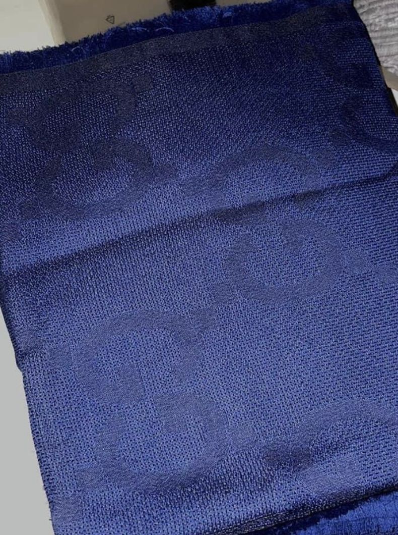 Gucci Foulard & Sciarpe: Écharpe Gucci Unisex – Nuovo (secondo la descrizione) da Pully venduto da rosipa 3