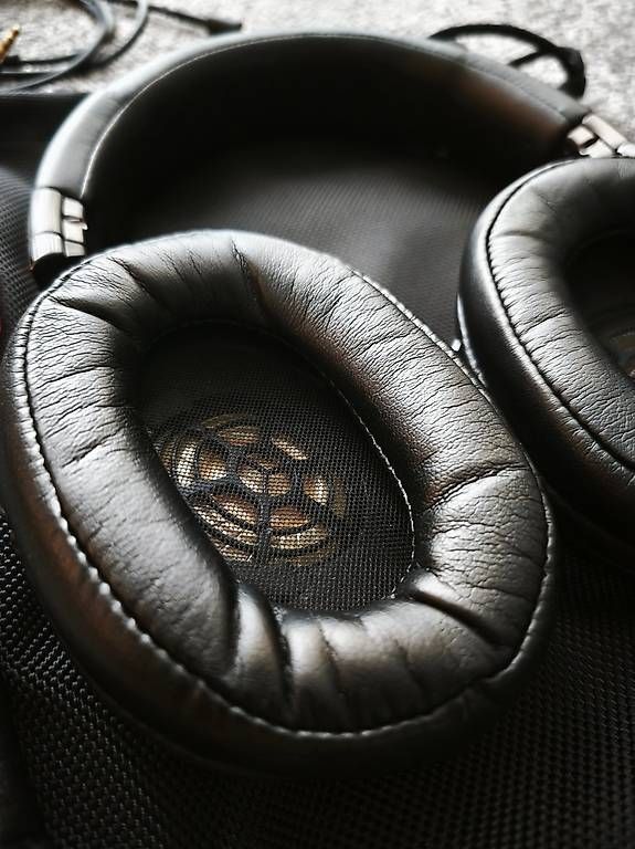 Sony Cuffie: Sony MDR-1R – Usato da Winterthur venduto da messiha 2