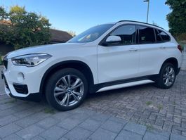 BMW X1 xDrive 18d Sport Line Steptronic im Top Zustand