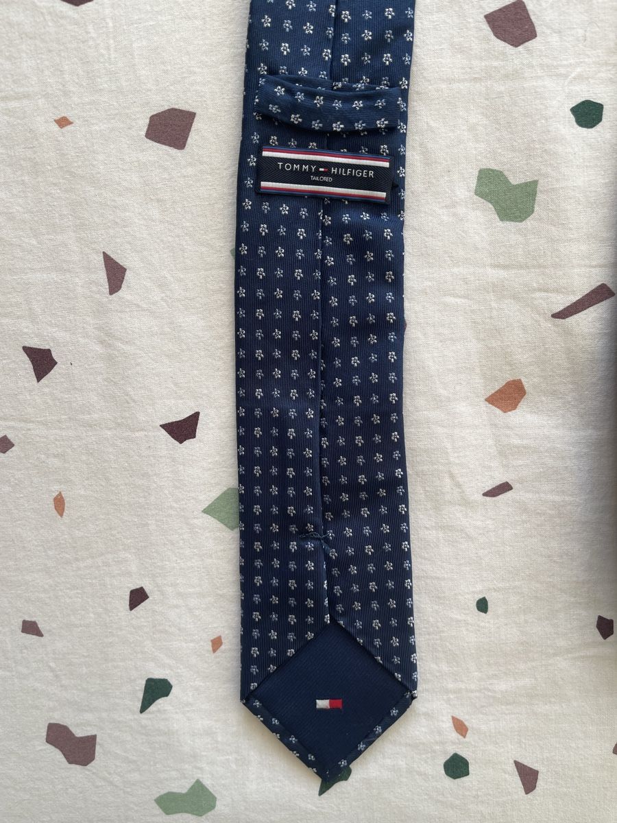 Tommy Hilfiger Cravates: Tommy Hilfiger Krawatte, Seide  – D'occasion à Hirzel par carta9 1