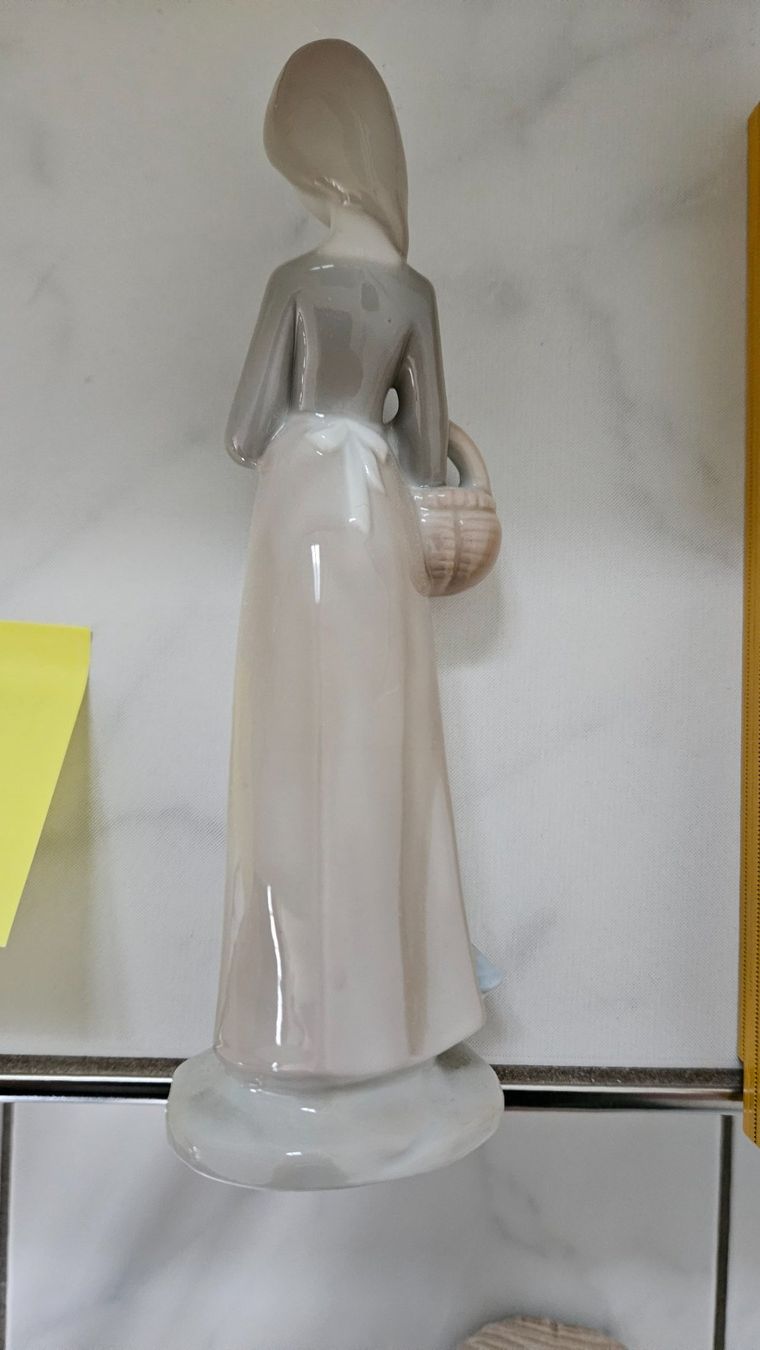 Statuette: Porzellanfigur Gänsehirtin – Usato da Meggen venduto da G7957c24 1