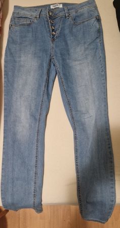 Trendige Jeans, helle Waschung, Grösse 38