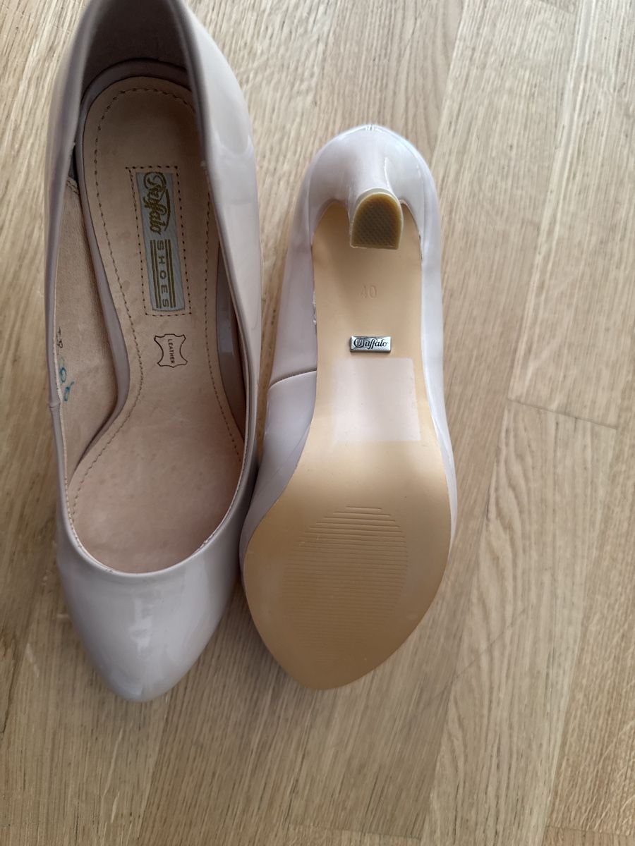 Buffalo Scarpe da donna: Buffalo Nude Pumps, Gr. 40 – Nuovo (secondo la descrizione) da Zürich venduto da szityu 2