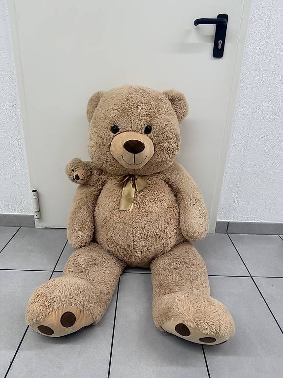 Giocattoli: Pelouche grande orsacchiotto – Usato da Locarno venduto da jea_7xgf