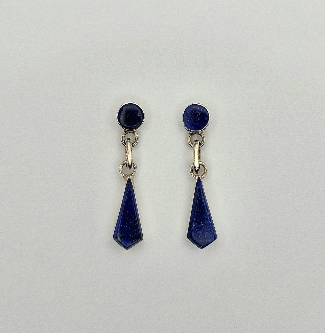 Orecchini pendenti & Orecchini a lobo: Elegante Lapislazuli Ohrhänger mit 925er Silber – Nuovo e nell'imballaggio originale da Basel venduto da PachaWool