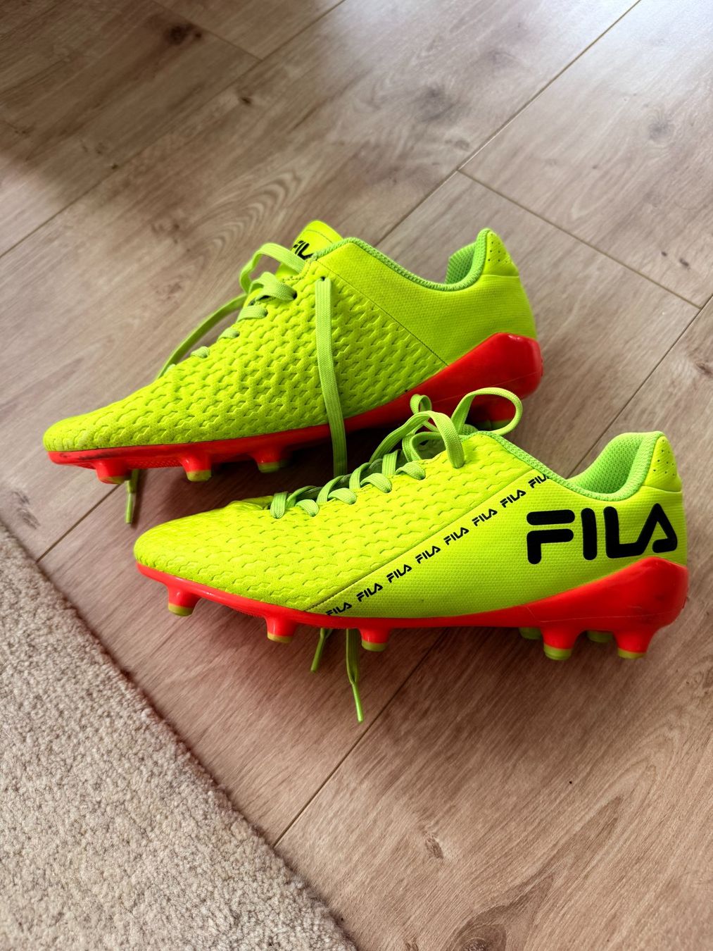 Fila Scarpe per ragazzi: Chaussure Foot Fila Gr.39 – Usato da Chambésy venduto da mariuselus 1