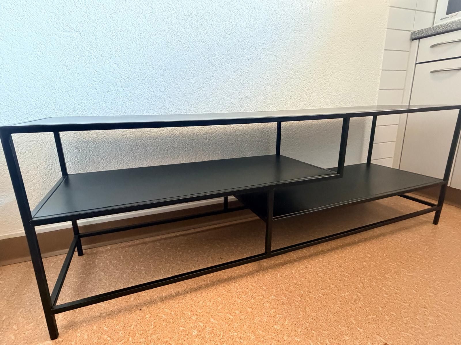 TV Möbel: Fernseher Tisch – Gebraucht aus Buchs AG von ben_t82v 1
