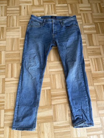 Jeans blau Grösse 34/30 wie neu