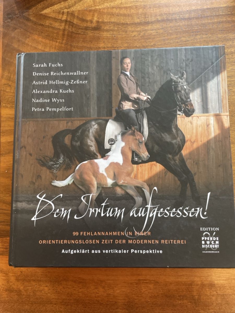 Libri: Pferdebuch: Dem Irrtum aufgesessen – Usato da Erschmatt venduto da Gragetsch