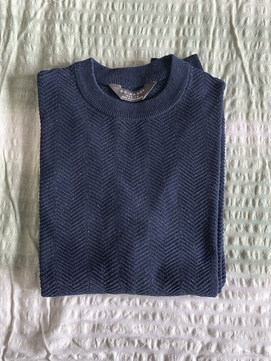 Primark Pulls & Sweat-shirts: Dunkelblauer Pullover  – D'occasion à Zürich par Rilt 2