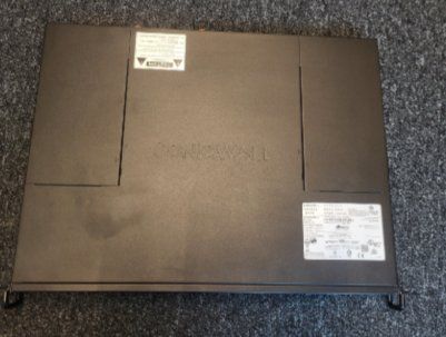 Sonicwall Firewall: 2x SonicWall NSa 2650 Totalsecure – Usato da Zürich venduto da TeleinformatikAG 1
