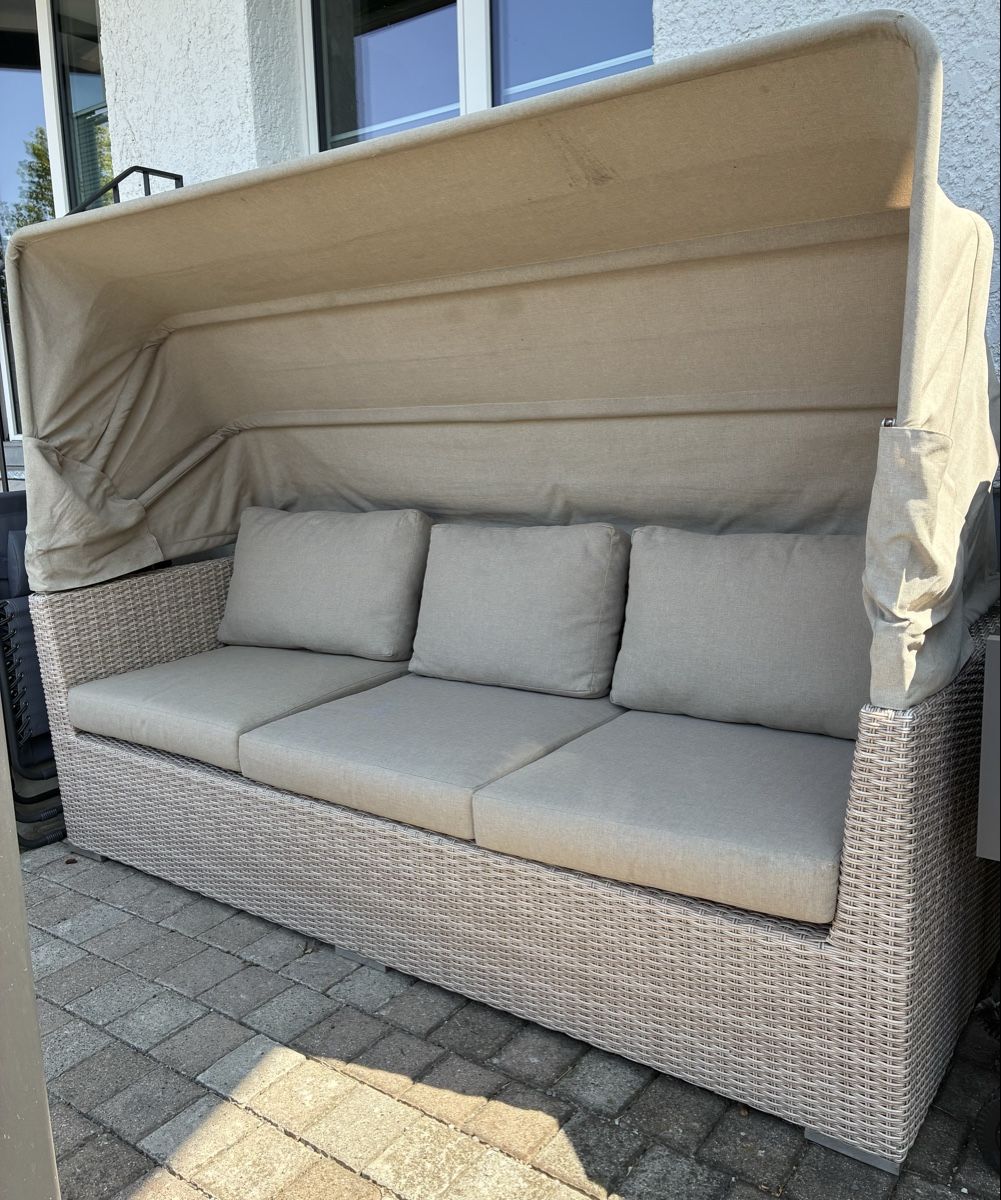 Divani: Gartenlounge mit Dach – Usato da Belp venduto da Lea10. 1