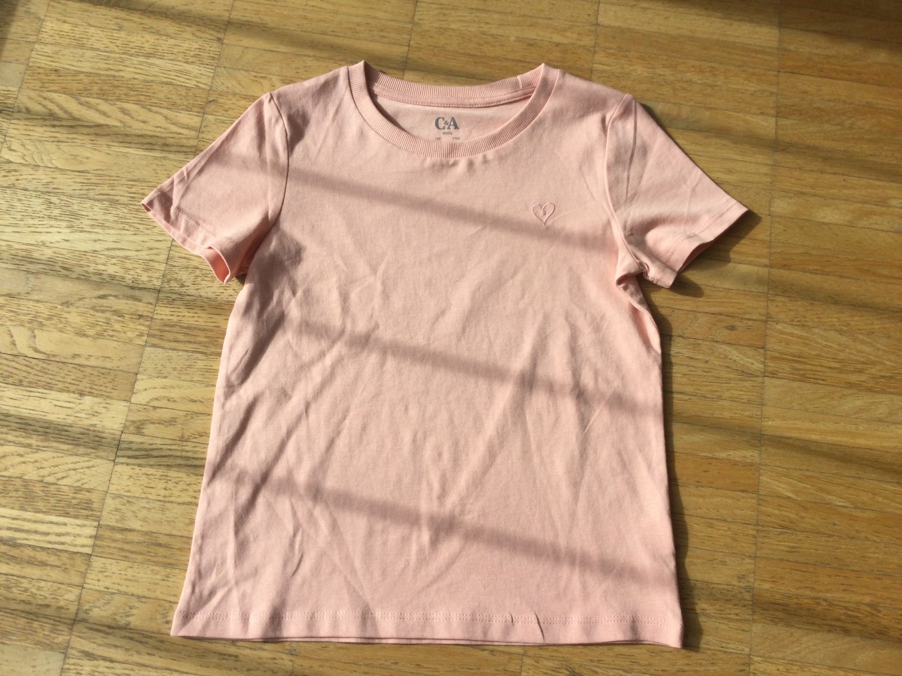 C&A Camicette, T-shirt & Top: T-shirt  Mädchen, Gr 122 NEU – Nuovo (secondo la descrizione) da Zürich venduto da ShadowVorlon
