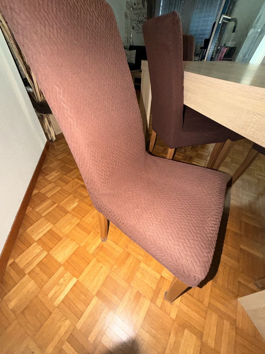 Set di tavolo e panche: Esstisch mit 6 Stühlen, Holzoptik, moderne Abdeckungen – Usato da Trimbach venduto da Schwaenchen 6