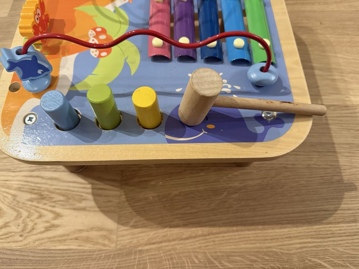 Giochi: Bee Smart Wooden Activity table - Educational Toy – Usato da Adliswil venduto da cla_9qpg 1