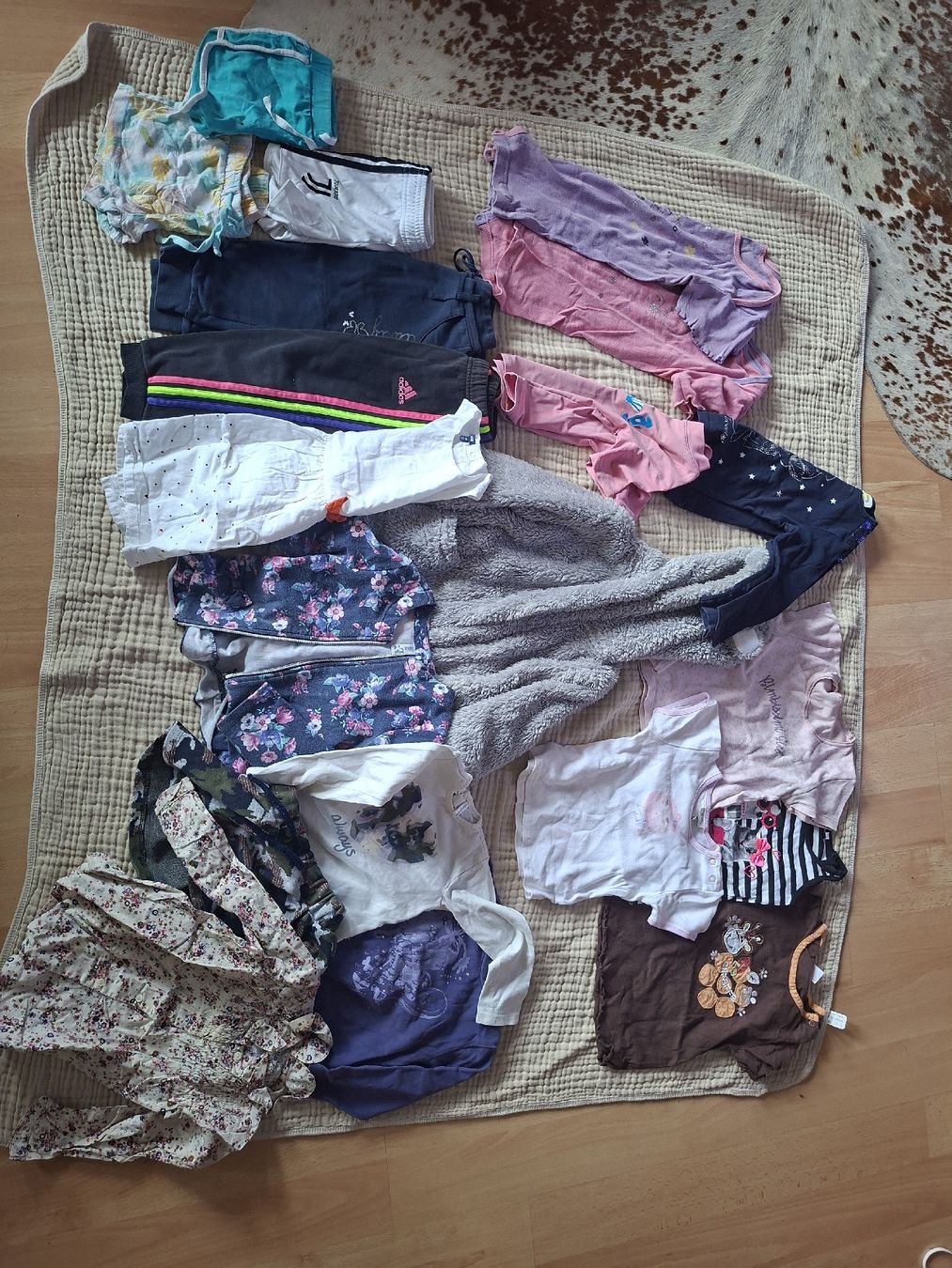 Kleiderpakete & -sets: Mädchen Kleiderset 86/92 – Gebraucht aus Oberkulm von schoeli