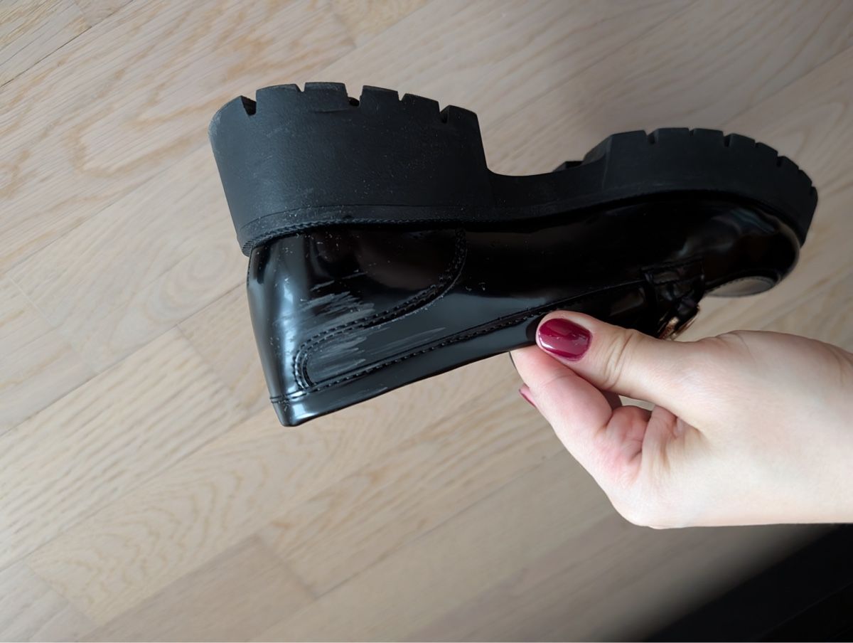 H&M Scarpe da donna: SCHWARZE CHUNKY-LOAFERS – Usato da Kriens venduto da thatsvenae 6