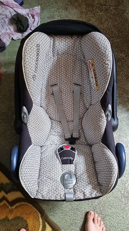 Seggiolini per auto: Maxicosi  / Babyschale – Usato da Dietlikon venduto da Angelika94