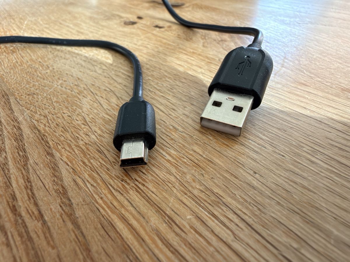 Kabel: Kabel - USB-A zu USB Mini-B – Gebraucht aus Adligenswil von anvil3001 1
