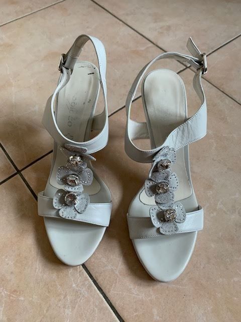 Scarpe da donna: Sandalettes en cuir – Usato da Attalens venduto da roronana