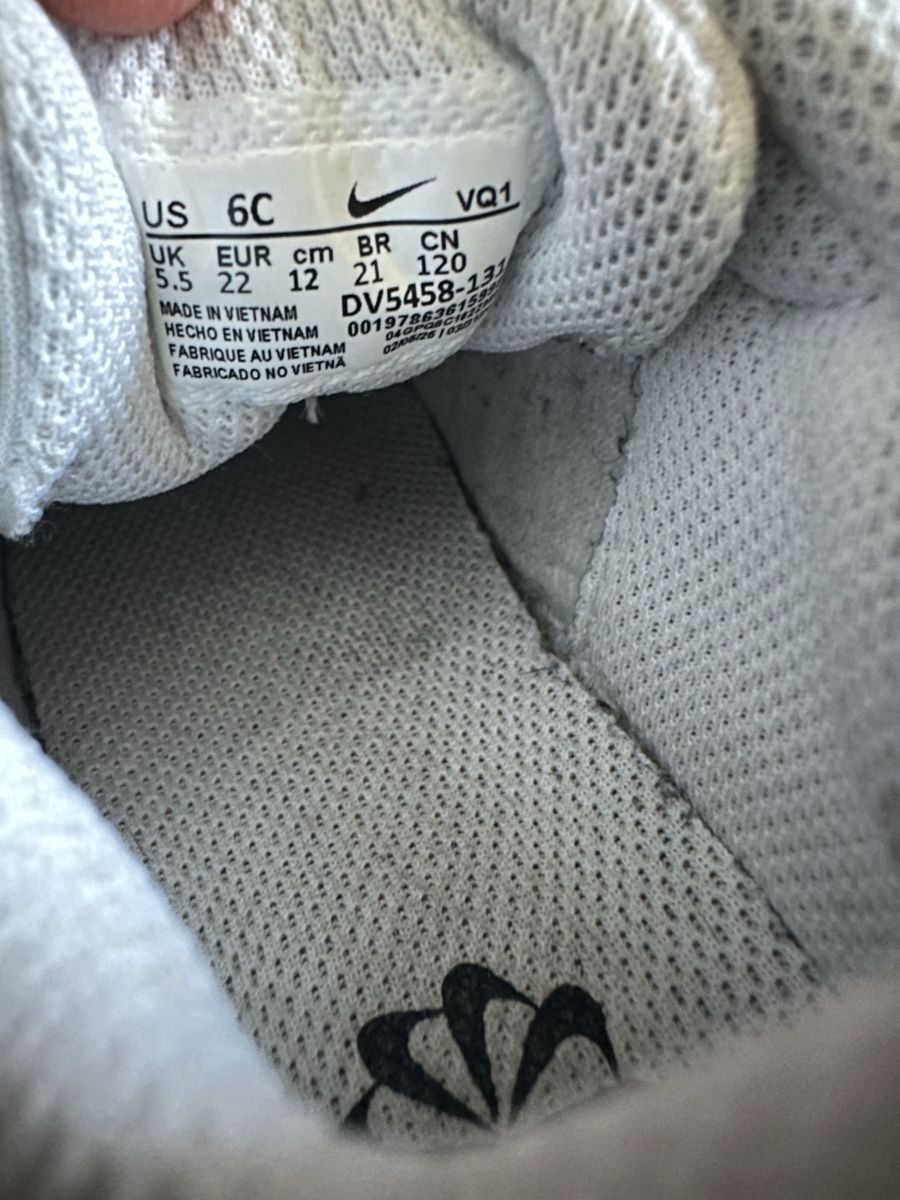 Nike Scarpe per ragazzi: Nike Kinderschuhe Grösse 22 – Usato da Zürich venduto da Rania68 3